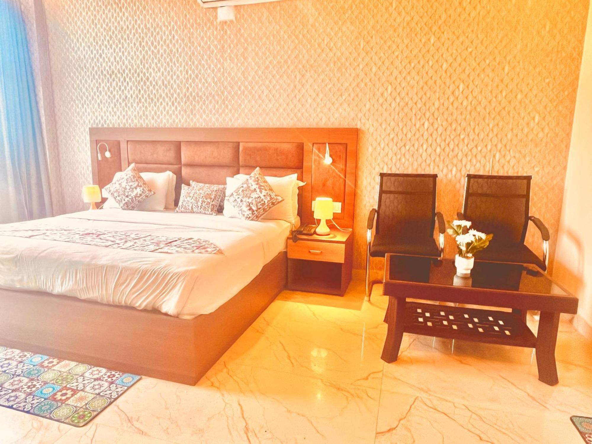 Heaven Resort Ayodhya Exterior foto